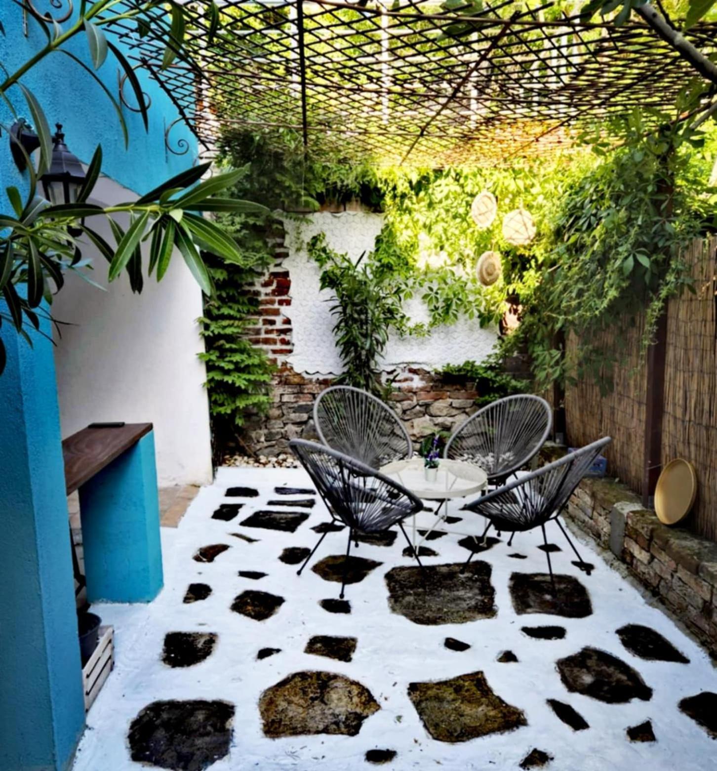 Modern 1Br Apartment With Private Garden Top Center Plovdiv Exterior foto
